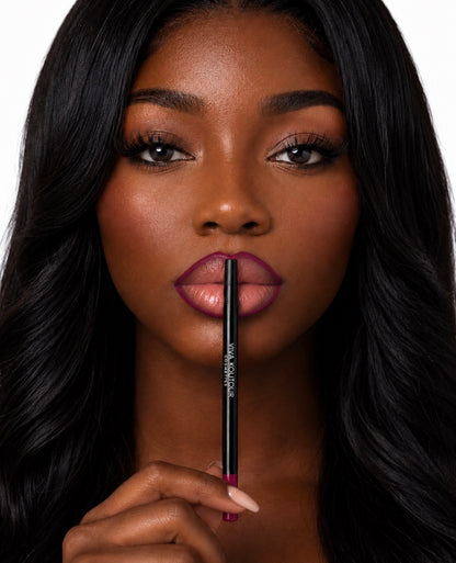 Delineador de labios Precision Pout Precise Lines con acabado impecable, color burdeos