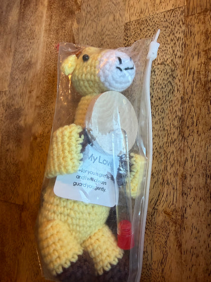 Adorable Giraffe Pin Cushion – Crochet Sewing Needle Holder & Keepsake Gift